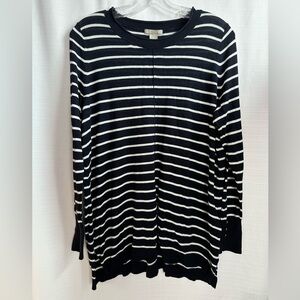 H&M Women’s Striped Navy and White Women's Top, size L